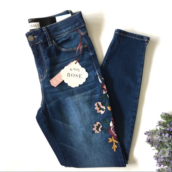 NWT Knox Rose Floral Embroidered Skinny Jeans - Picture 3 of 9